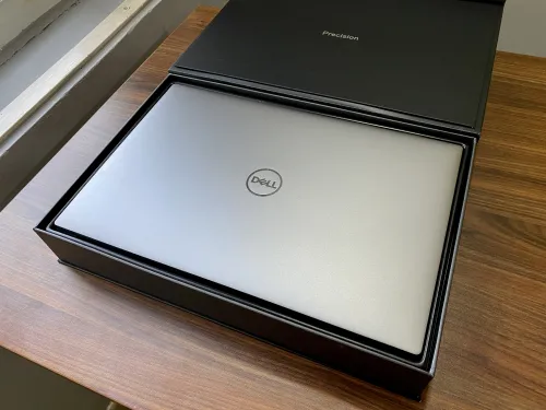Dell Precision 5560 Core i9-11950H | RAM 32GB | SSD 512GB | RTX A2000 4GB | 15.6 inch 4K (3840 x 2400) Touch - Like New